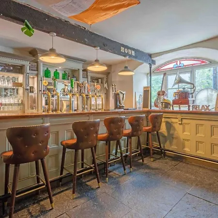 بيت للعطل Mount Eagle - Sleeps 24 Limerick Junction