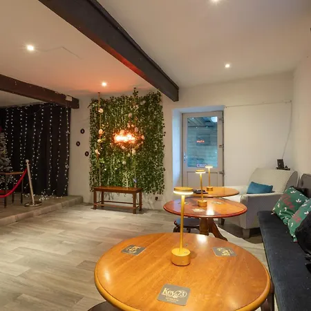 بيت للعطل Mount Eagle - Sleeps 24