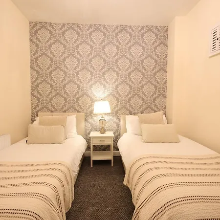 Mount Eagle - Sleeps 24