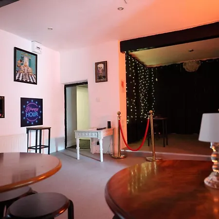 펜션 Mount Eagle - Sleeps 24 *