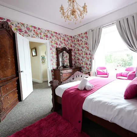 Mount Eagle - Sleeps 24 펜션 *