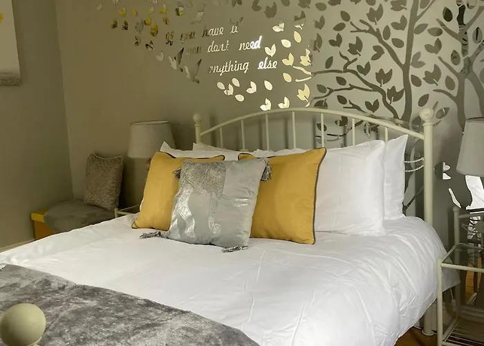 Mount Eagle - Sleeps 24