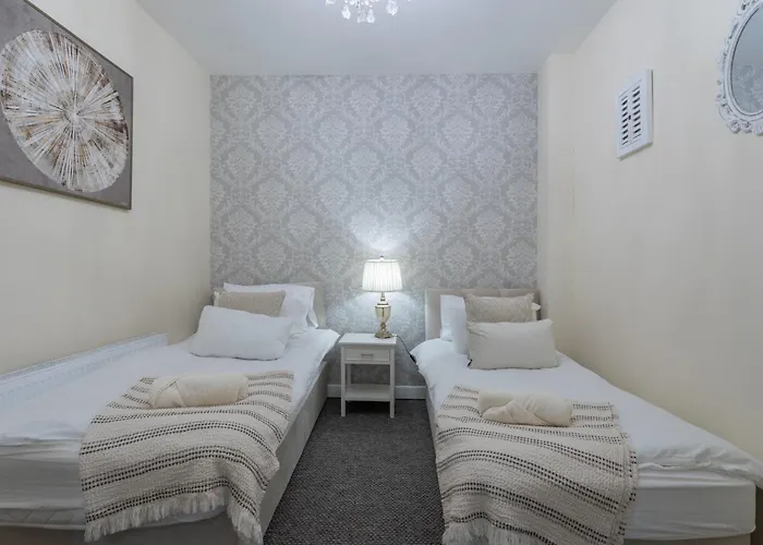 Дом отдыха Mount Eagle - Sleeps 24 Лимерик